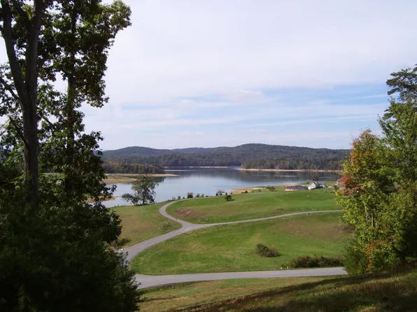 Russell Brothers Rd, Sharps Chapel, TN 37866