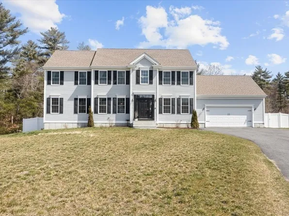 13 Oldfield Rd, Bridgewater, MA 02324