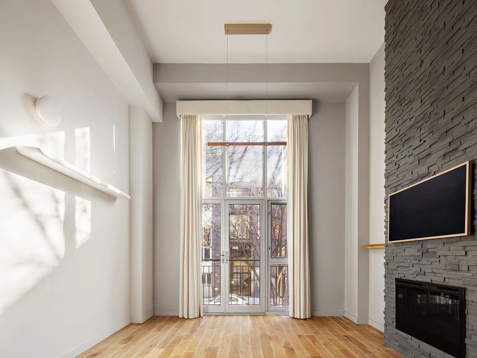 151 Manhattan Avenue — Photo 4