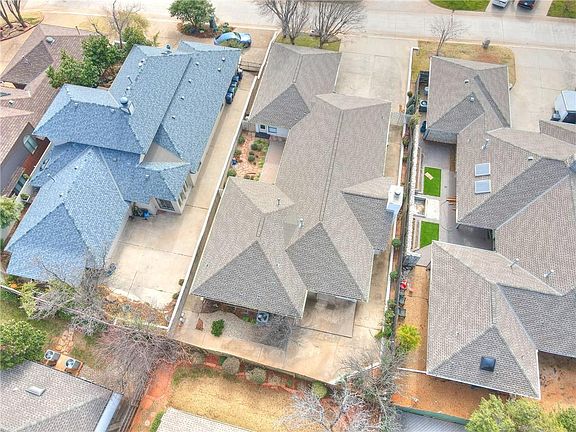 2nd image of 3609 Meadow Lark Ln