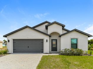 1117 NE 2nd Pl, Cape Coral, FL 33909
