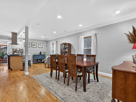 4th image of 4608 Hawthorne Ave