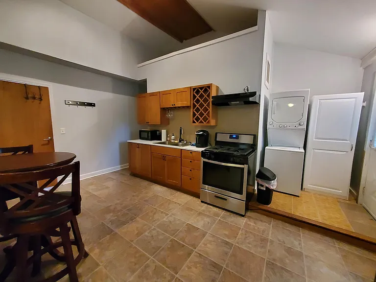 47 Capitol St #B — Photo 3
