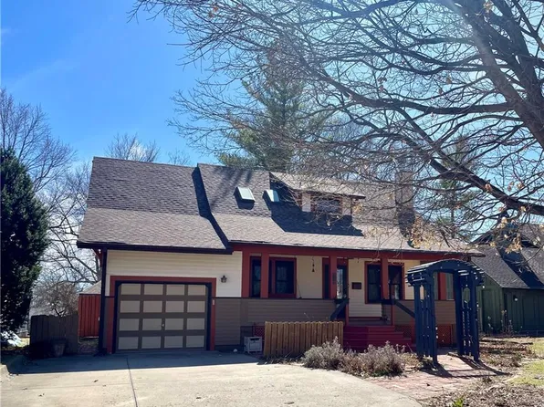 920 W 2nd St, Maryville, MO 64468