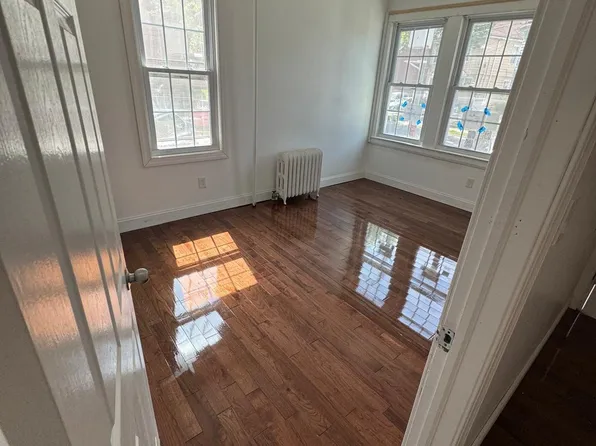 (undisclosed Address), Elizabeth, NJ 07202