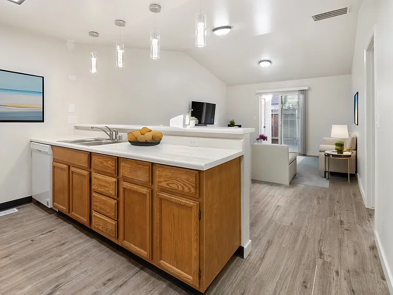 Quail Manor Townhomes — Photo 40