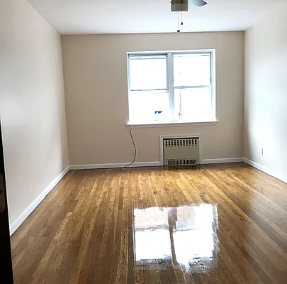 Rented by Zikos Realty Services | media 6