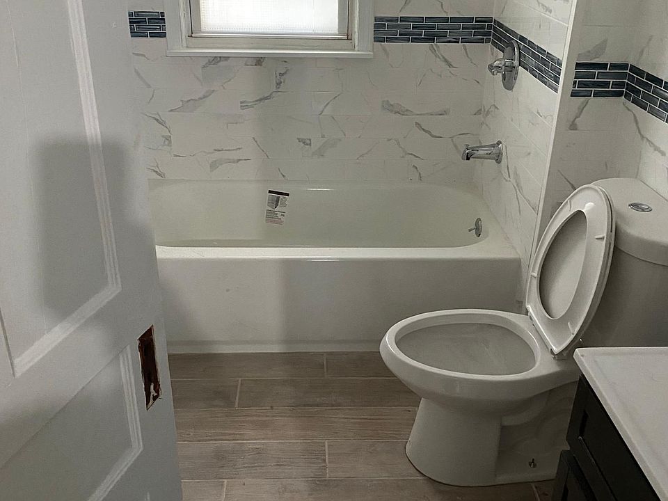 1st image of 56 Jones St #2