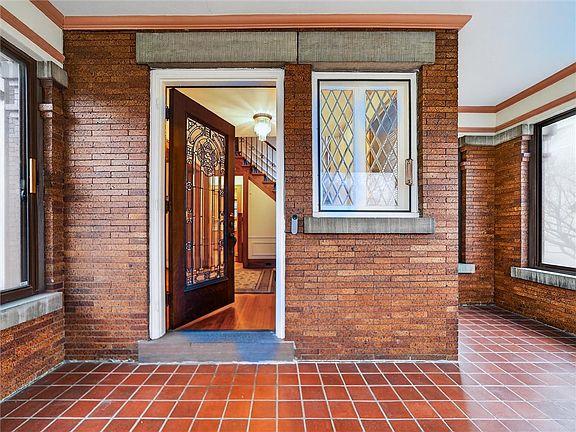 5th image of 399 Westminster Rd