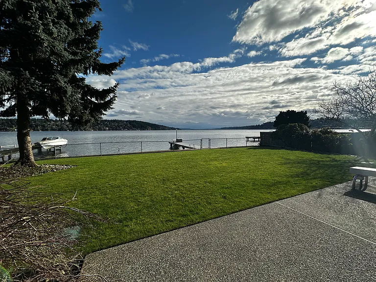 16736 Shore Dr NE — Photo 9