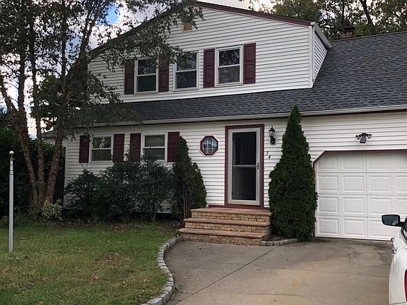 2nd image of 54 Oneida Ave