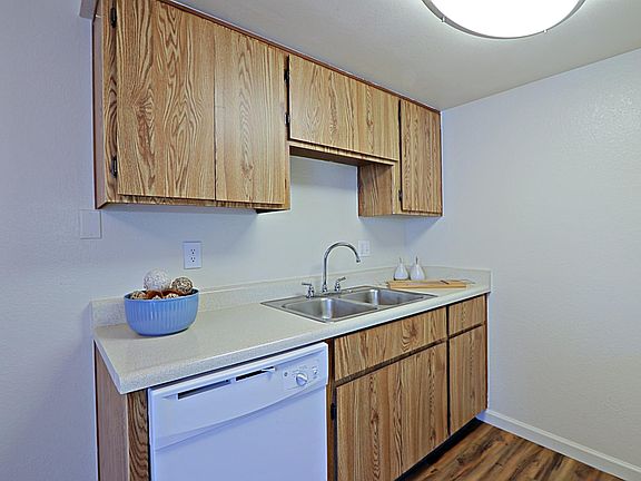 5th image of 1239 S Dorsey Ln APT 103