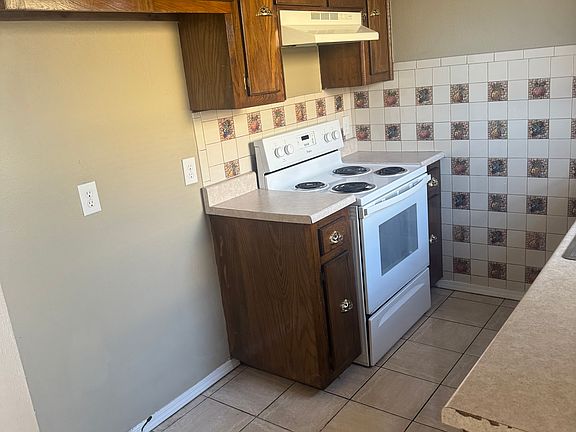2nd image of 2807 Madeline Dr