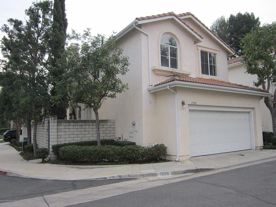 1st image of 1908 Palomino Dr