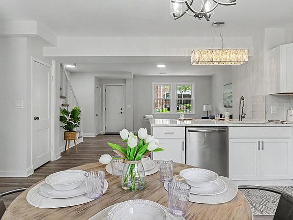 4th image of 3319 Leighton Ave