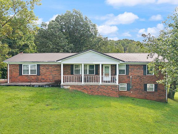 4th image of 701 Whitaker Ln