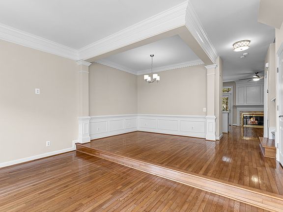 Gleaming Flooring Throughout