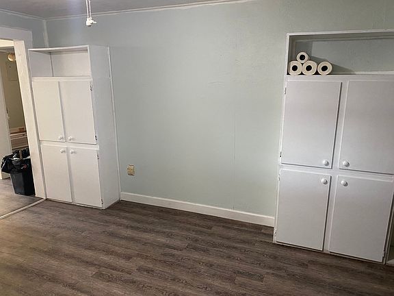 5th image of 220 Finerty Dr