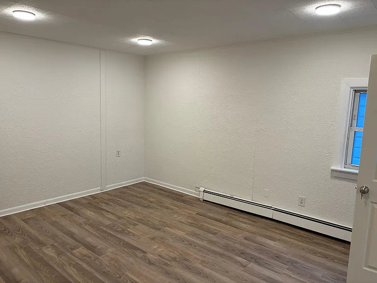 8 N West Blvd #1 — Photo 12