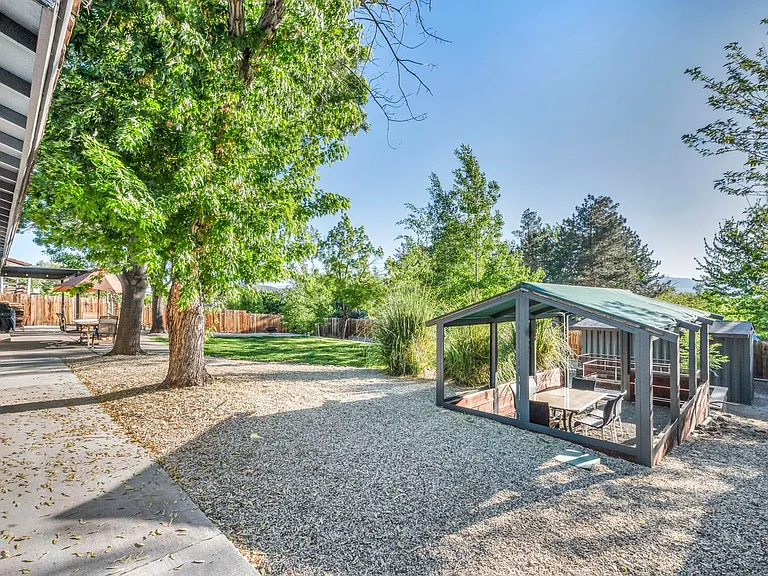 2655 Parkway Dr — Photo 38