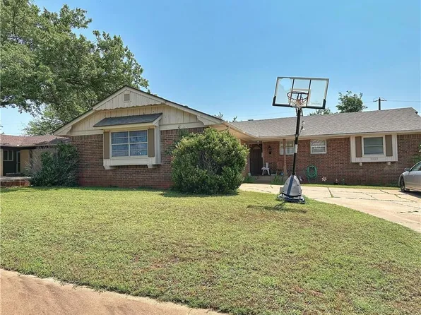 2622 Michael Dr, Edmond, OK 73013
