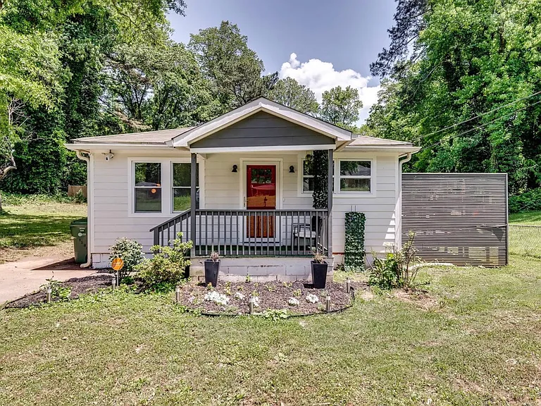 1280 Kenilworth Dr SW — Photo 10