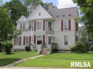 501 W Wall St, Morrison, IL 61270