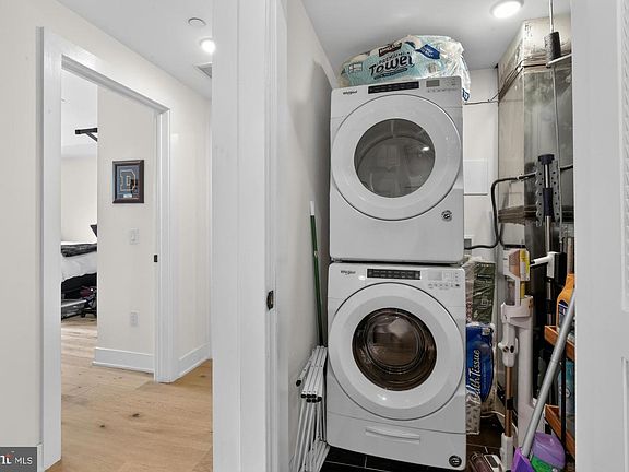 5th image of 1232 N Front St Unit 3D