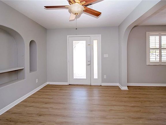 5th image of 4138 Winthrop St