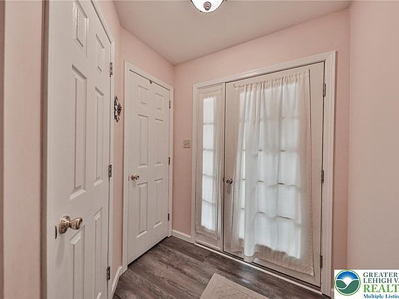 4th image of 1703 Pinewind Dr