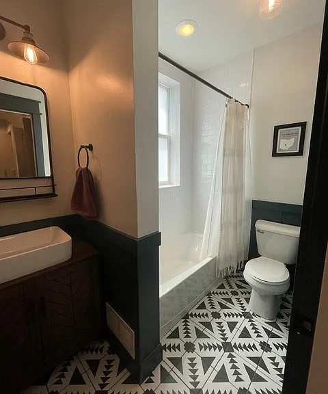 1905 Waverly Ave — Photo 24