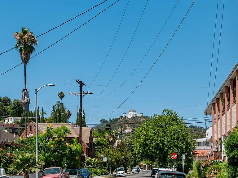 1848 N Mariposa Ave — Photo 18