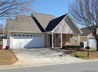 172 Cameron Way Cir, Winston Salem, NC 27103