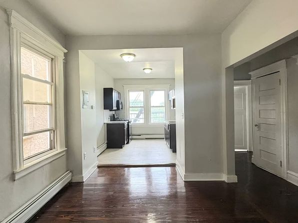 177 Woodside Ave #9