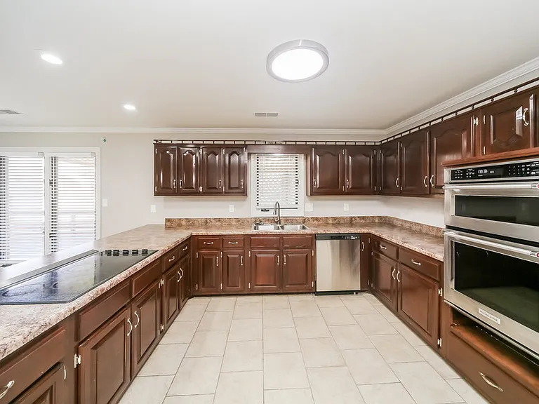6404 Evergreen Dr — Photo 8