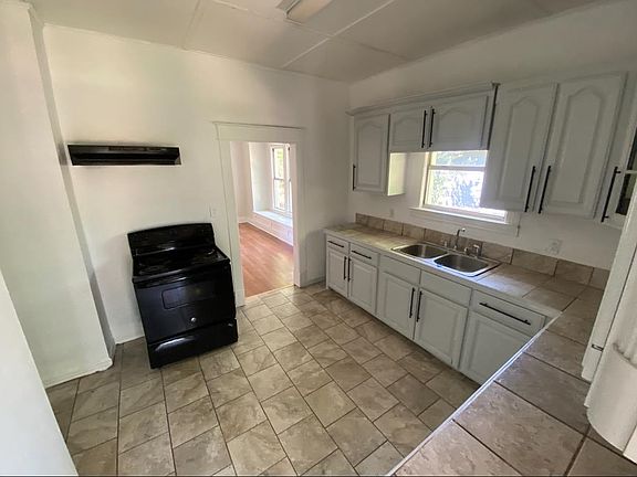 5th image of 2039 12th St