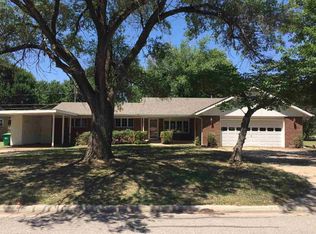 555 N Emporia Ave, Valley Center, KS 67147