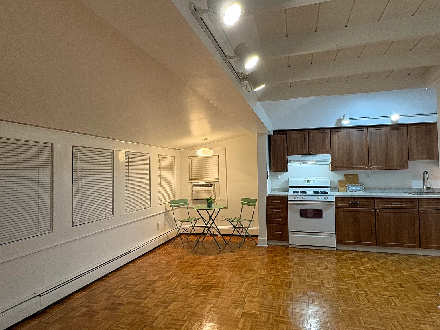 1 bed, $2,250 — Photo 2