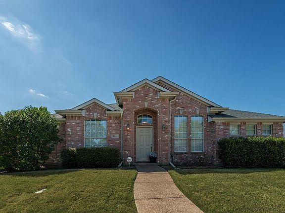 2nd image of 1220 Marina Ct