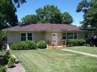 1160 Country Club Rd, Lake Zurich, IL 60047