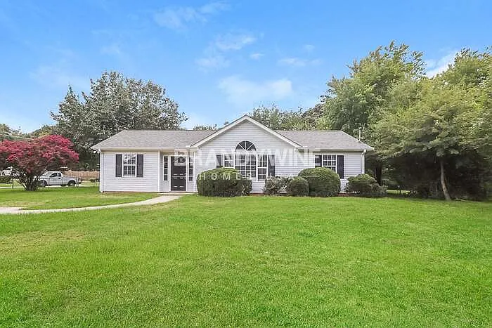 148 Helen Dr NW — Photo 1
