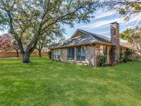 5006 Village Ct, Dallas, TX 75248