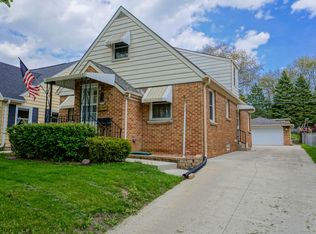 2564 S 78th St, West Allis, WI 53219