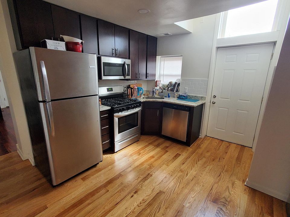 1st image of 2938 W Armitage Ave #1R
