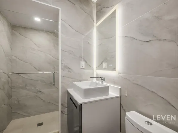 117 East 57th Street image 8 of 16