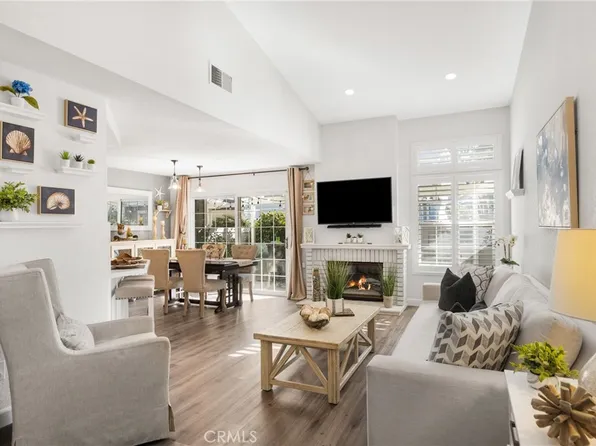 2262 Redwood Dr, Tustin, CA 92782