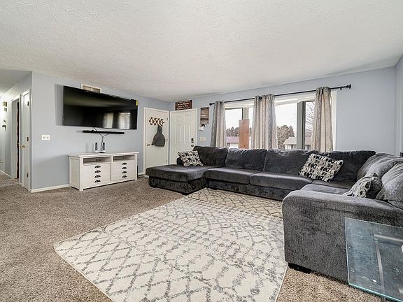 3rd image of 4874 Antioch Dr