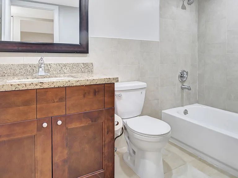 450 NW 20th St #2020 — Photo 19