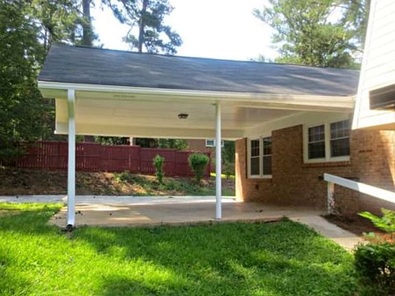4th image of 172 King Arthur Dr