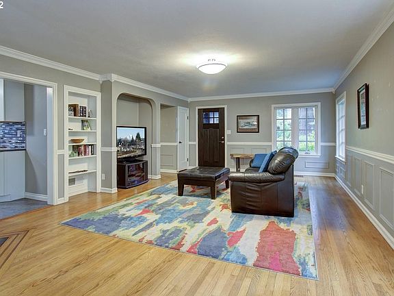 5th image of 4502 NW Lincoln Ave